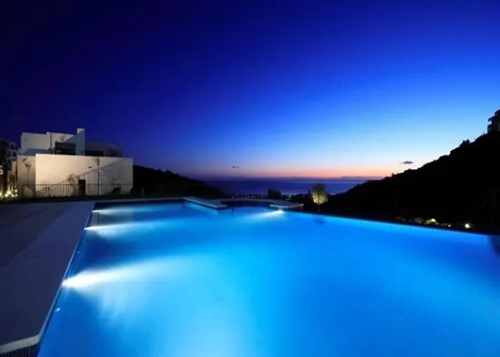 Samara 20 Luxury Gym Pools Panoramic Views *